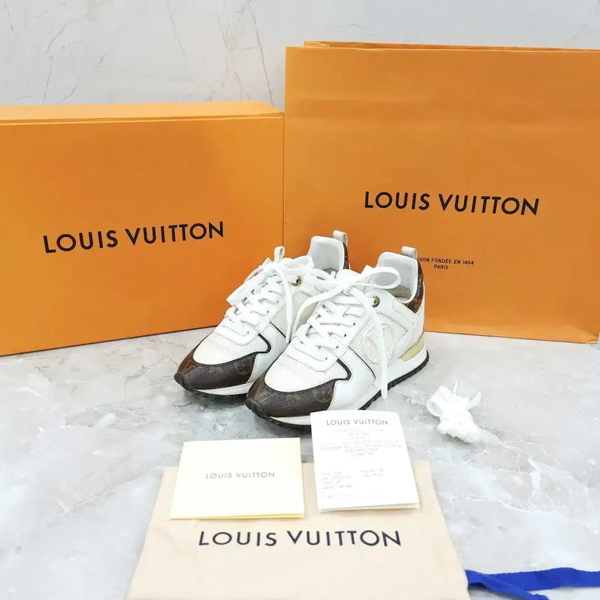[BUNJANG] Louis Vuitton LV White Run Away Sneakers / 35.5 / 루이비통 LV 화이트 런어웨이 스니커즈