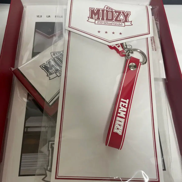 [SOLD OUT] ( 미개봉 / 새상품 ) 있지 팬클럽 믿지 4기 키트 판매
