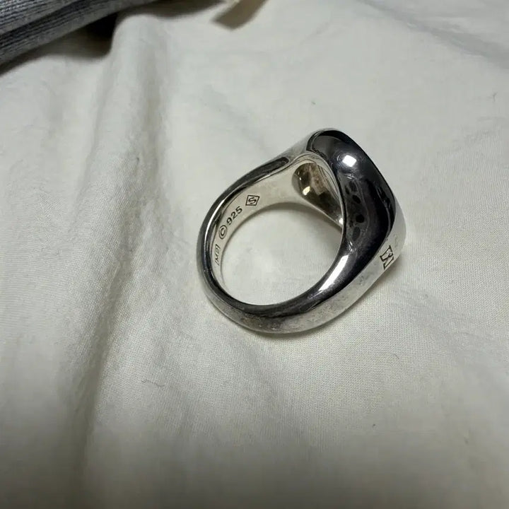 [SOLD OUT] 허비그하로 박효신 굿즈 V ring