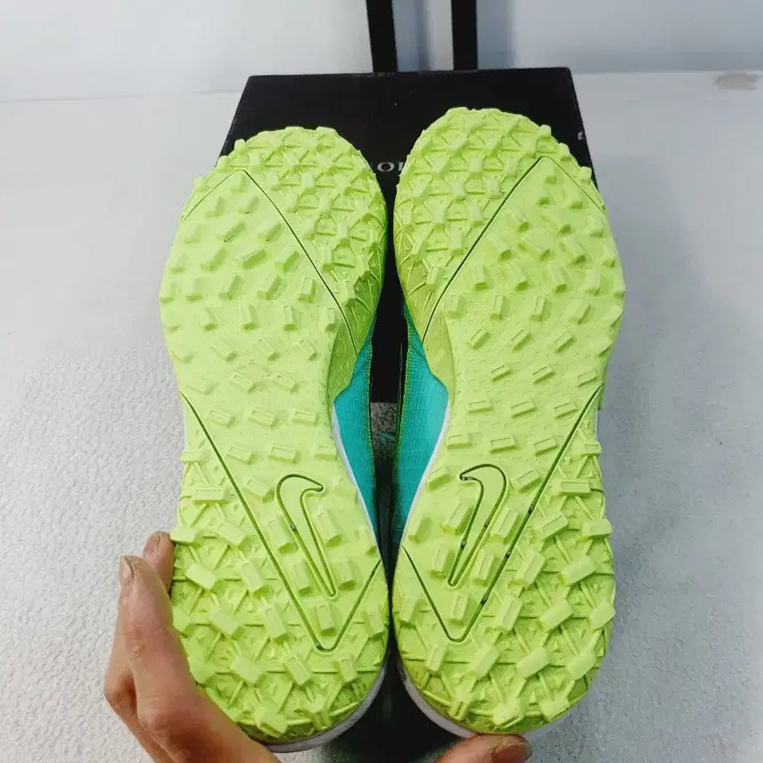[SOLD OUT] 나이키 축구화 머큐리얼 베이퍼14 아카데미 TF 민트/형광 285
