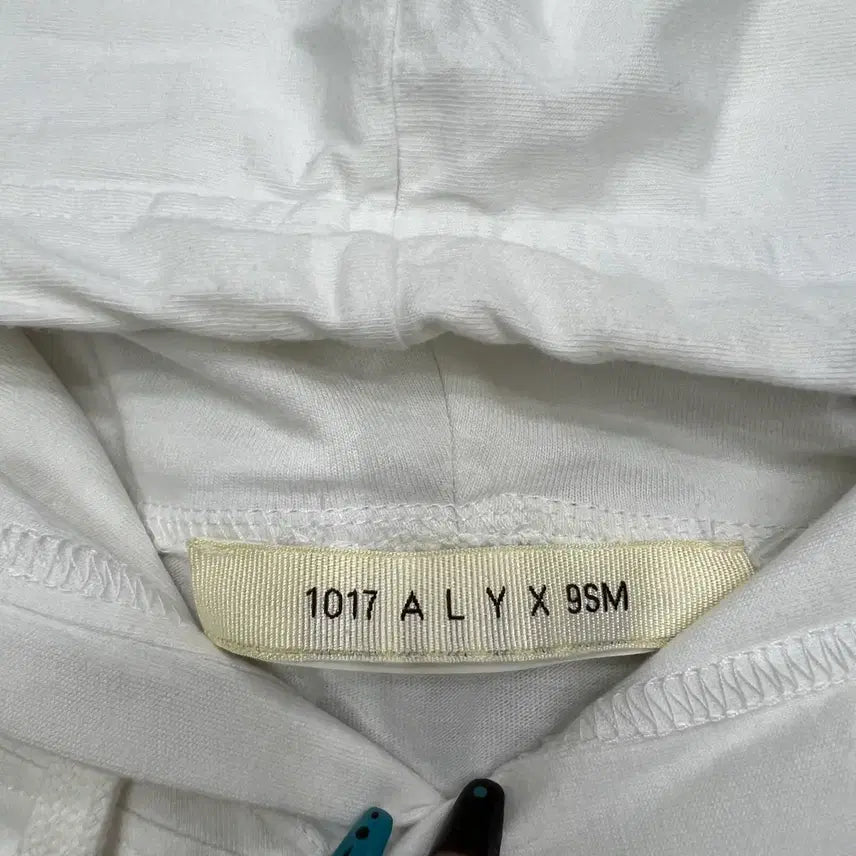 [BUNJANG] Alyx White Hoodie Long Sleeve / 알릭스 화이트 후드 롱슬리브