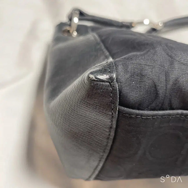 [SOLD OUT] 페라가모 미니 숄더백 블랙