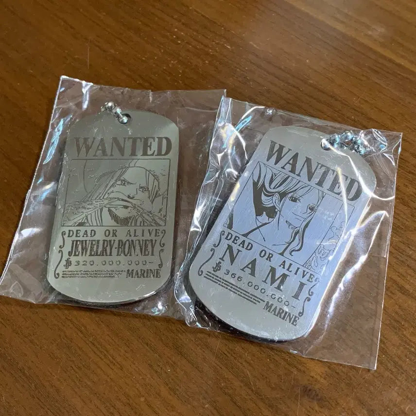 [BUNJANG] One Piece Nami &amp; Bonney Metal Keyring Bundle / 원피스 메탈키링(나미,보니 일괄)