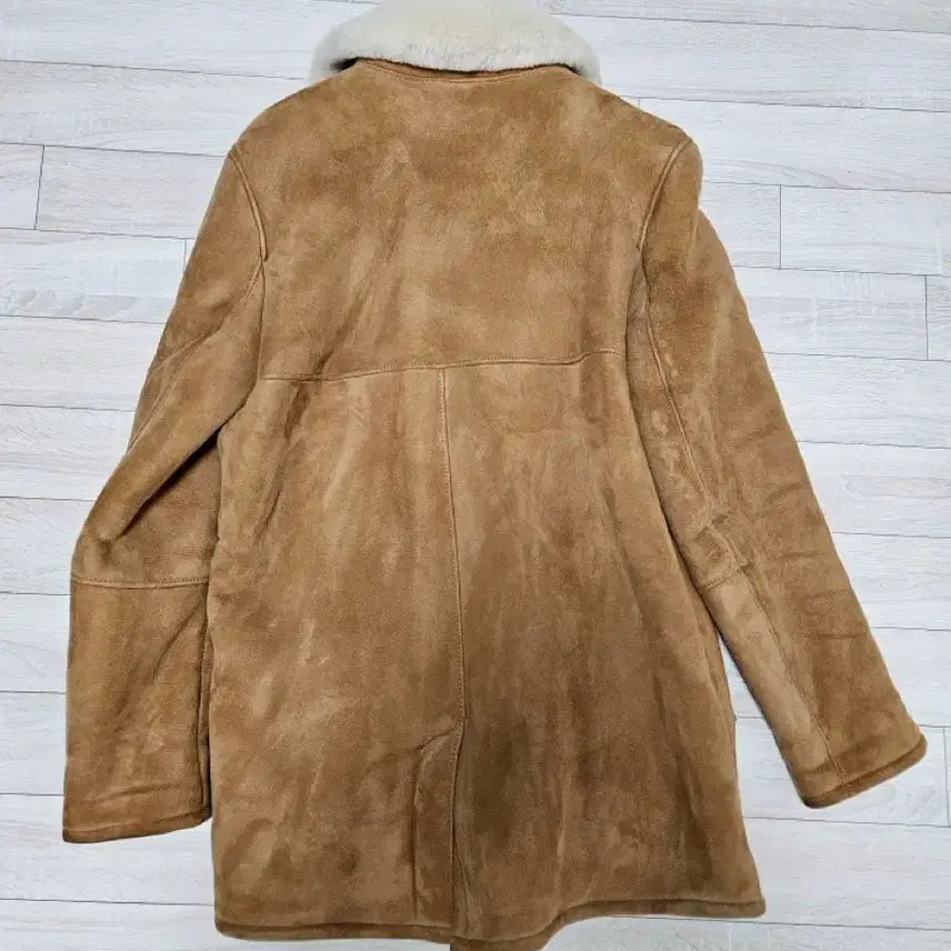[SOLD OUT] 오웬베리 양털무스탕 M사이즈 (100~105)