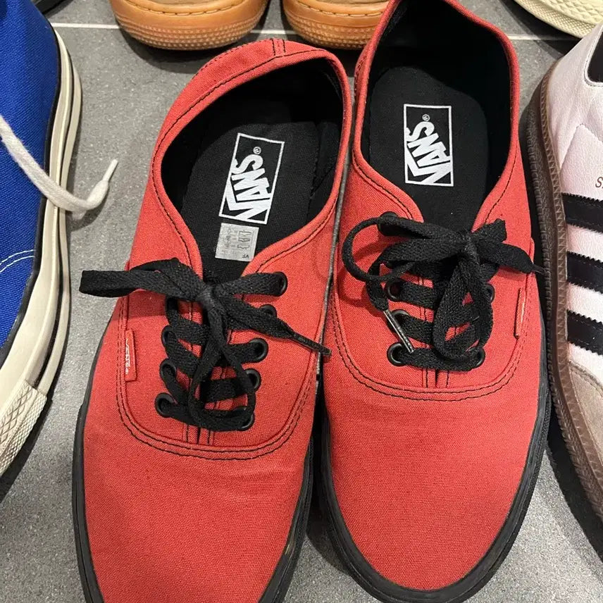 [BUNJANG] Vans Authentic Red Brown Sneakers / 반스 어센틱 레드 브라운 블랙솔 스니커즈
