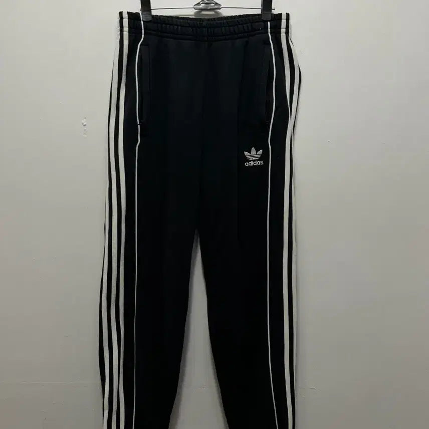 [BUNJANG] Adidas Three Stripes Training Pants Black M / 아디다스 삼선 트레이닝 바지 블랙 M