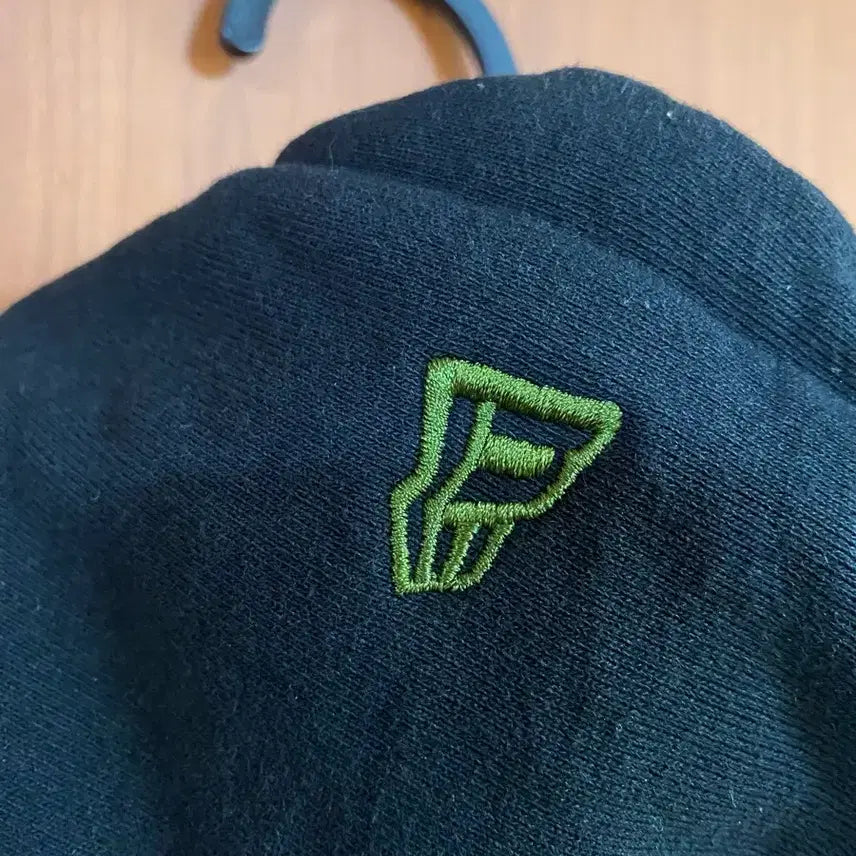 [BUNJANG] BALANSA New Era Hoodie L Size / [BALANSA] 발란사 뉴에라 후드티 L사이즈