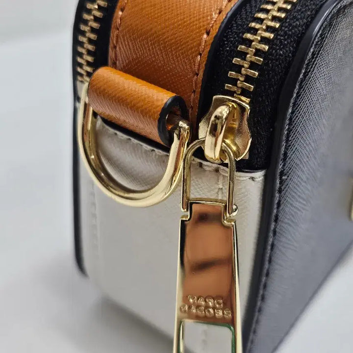 [SOLD OUT] 마크제이콥스 스냅샷 카메라백
