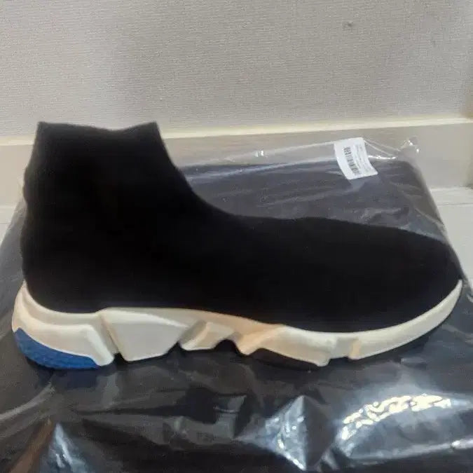 [BUNJANG] Balenciaga Speedrunner Size 42 Sneakers / 발렌시아가 스피드러너 42사이즈
