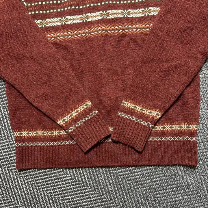 [SOLD OUT] 부기홀리데이 패턴 브라운 울니트(M)