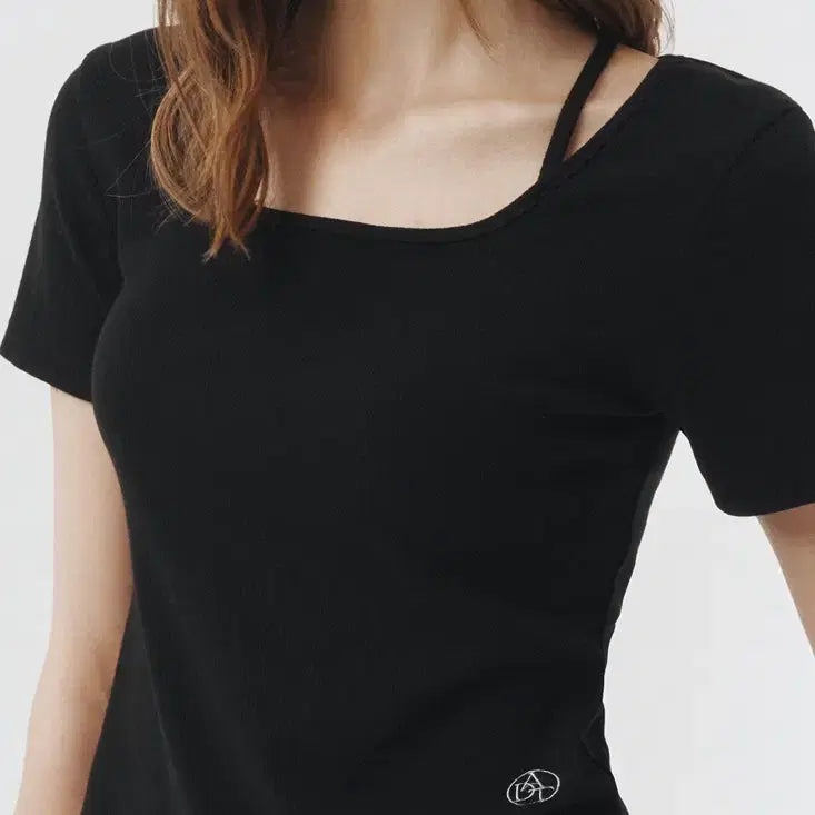 [BUNJANG] Atide Square Neck Strap Short Sleeve T-shirt / 아티드 스퀘어넥 스트랩 반팔 티셔츠