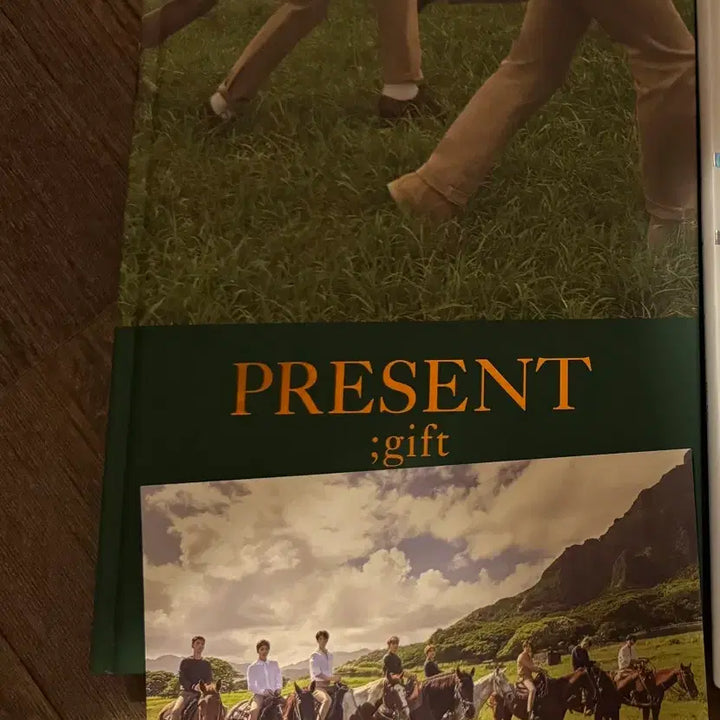 [SOLD OUT] 엑소 화보집 프레즌트 present 공식 첸백시 셀피북 일괄