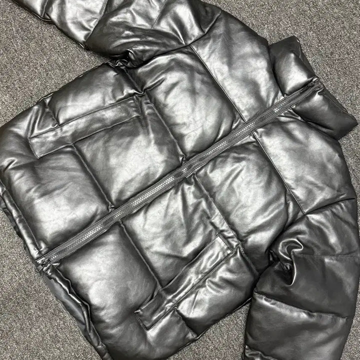 [BUNJANG] LOWELL Black Leather Short Padded Jacket / LOWELL 블랙 레더 숏패딩 판매합니다.
