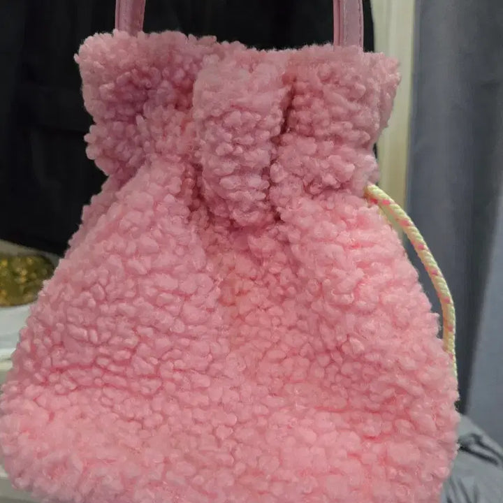 [BUNJANG] PG Smile Pink Boucle Tote Bag / PG 스마일 핑크 뽀글이 분홍가방