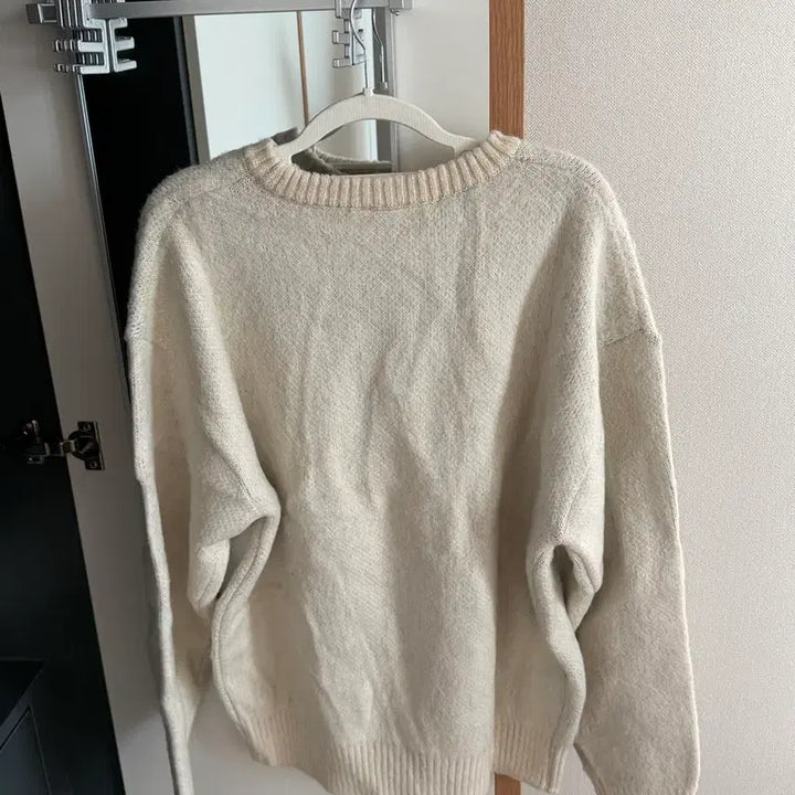 [BUNJANG] Physical Education Department Ivory Knit M / 피지컬에듀케이션디파트먼트 아이보리니트 m