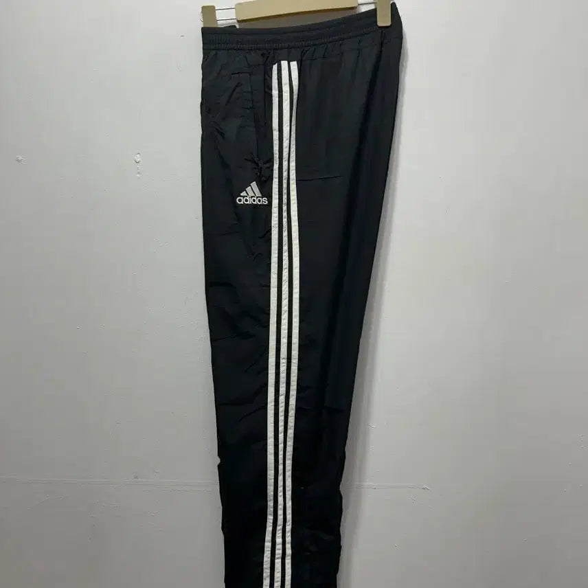[BUNJANG] Adidas Three-Stripe Training Pants Black M / 아디다스 삼선 트레이닝 바지 블랙 M