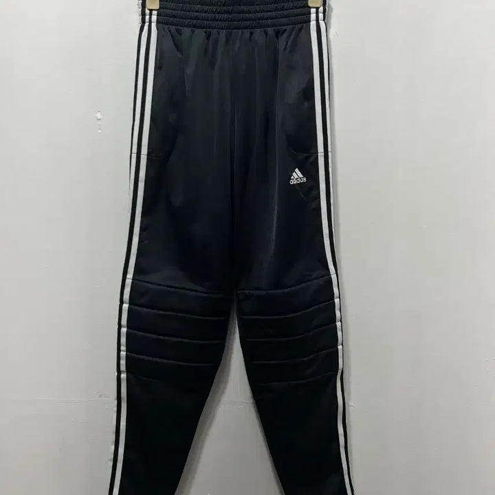 [BUNJANG] Adidas Three-Stripe Training Pants M / 아디다스 삼선 트레이닝 보호대 트레이닝복 바지 M