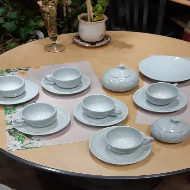 [BUNJANG] Yooksan Kim Young-soo Celadon Tea Set Unused / 미사용 육산 김영수 다기세트