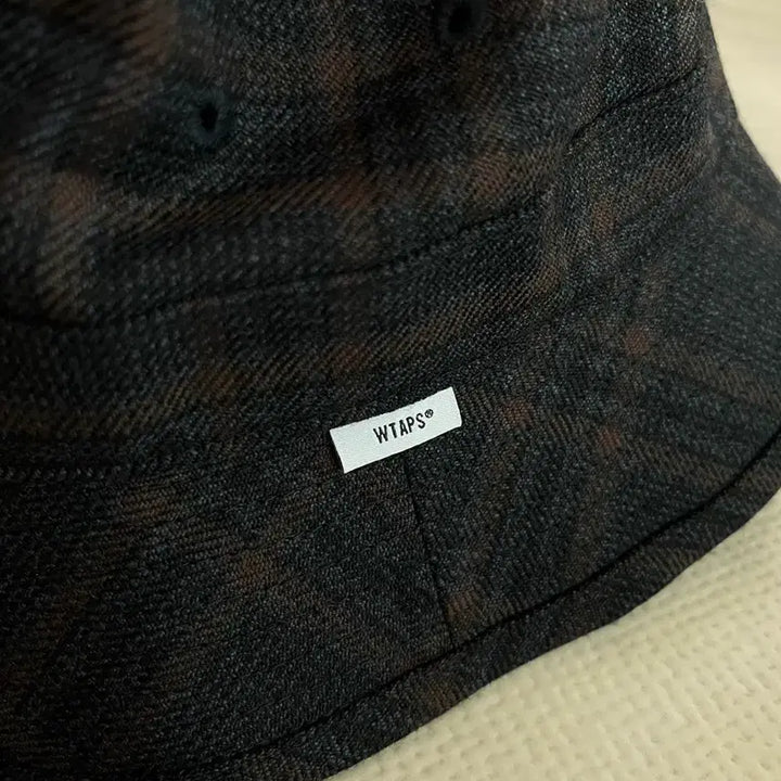 [BUNJANG] WTAPS Wool Tweed Check Bucket Hat / (미사용 신품) 더블탭스 WTAPS 20aw  울 트위드 체크 버킷햇