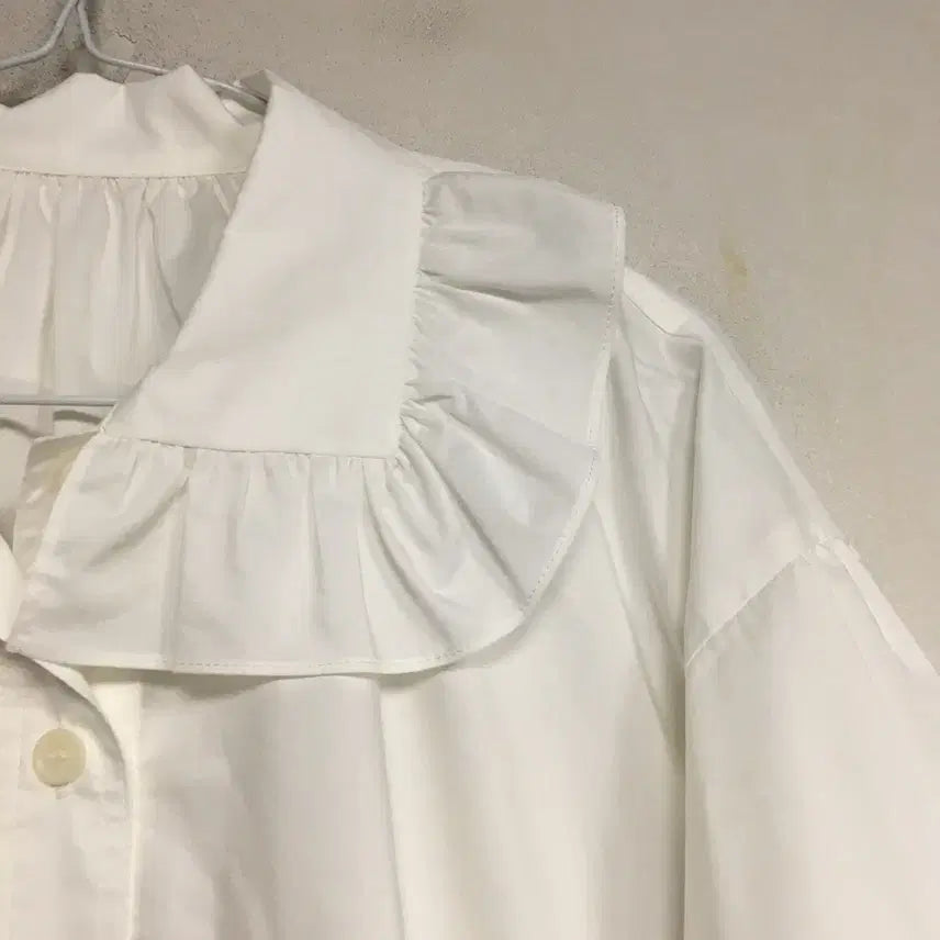 [BUNJANG] 11AM Ruffle Collar Blouse / 새상품 11AM 러플카라 블라우스 F
