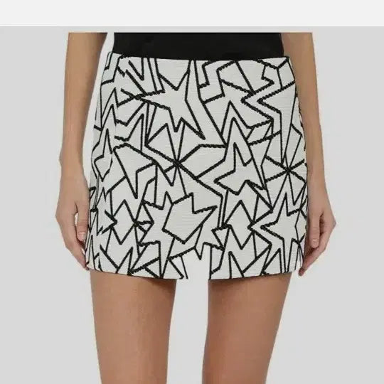 [BUNJANG] Nell Barrett Pattern Mini Skirt Size 40 / NELL BARRETT 닐바렛 패턴 미니스커트 40 / 고가라인