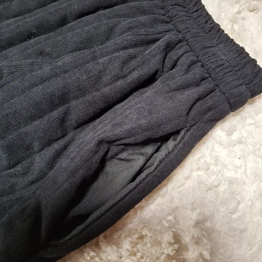 [BUNJANG] Black Quilted Long Skirt / (마지막특가) 잔골덴 누빔패딩 롱스커트 블랙