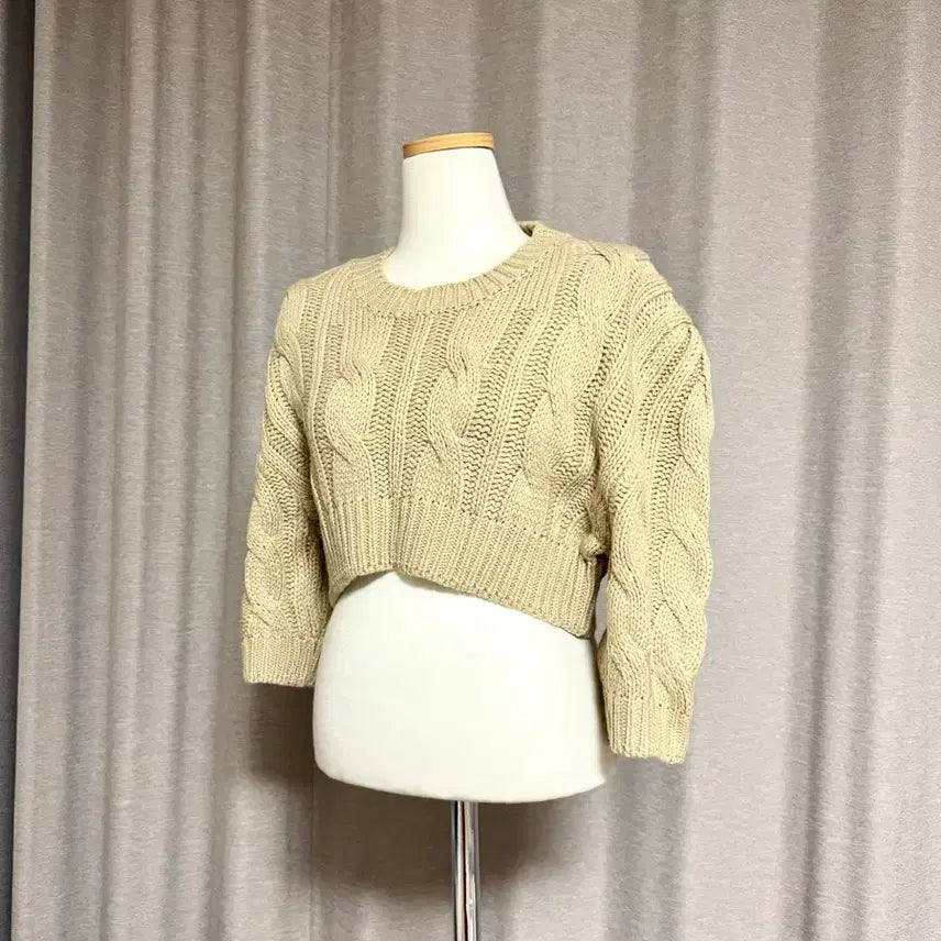 [BUNJANG] Unbranded Beige Crop Knit Sweater / 새상품) 크롭 니트 베이지 퍼프니트 꽈배기니트
