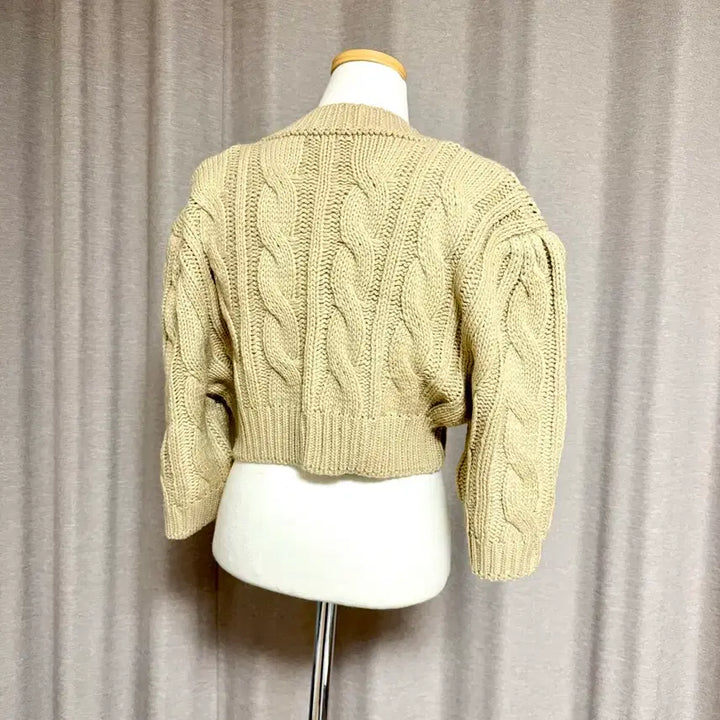 [BUNJANG] Unbranded Beige Crop Knit Sweater / 새상품) 크롭 니트 베이지 퍼프니트 꽈배기니트