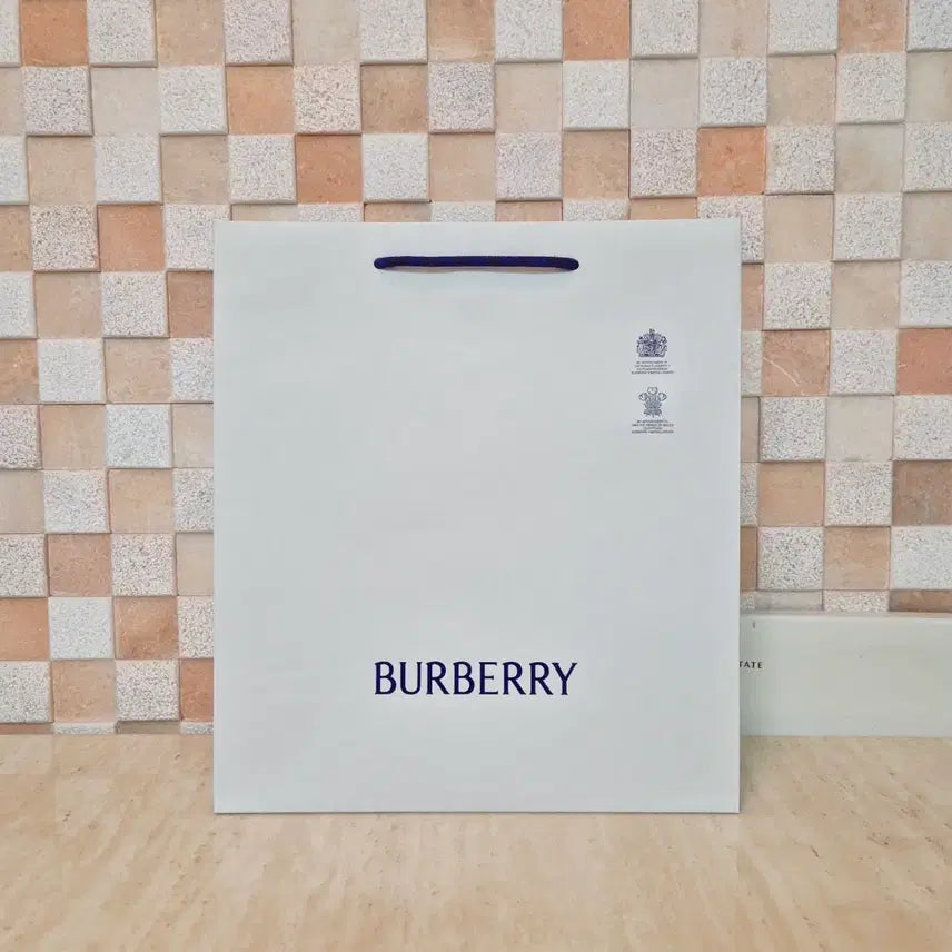 [BUNJANG] Burberry Gift Set / [백화점정품]버버리 박스+쇼핑백+리본+속지 풀구성품,버버리 가방,버버리