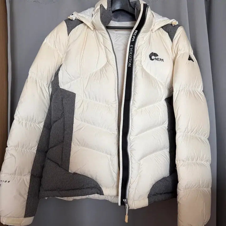 [BUNJANG] Nepa Evolution White Goose Down Padded Jacket / 네파 에볼루션 화이트 구스다운 패딩