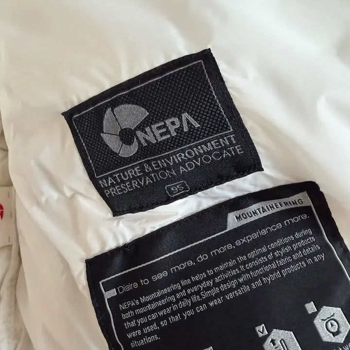 [BUNJANG] Nepa Evolution White Goose Down Padded Jacket / 네파 에볼루션 화이트 구스다운 패딩