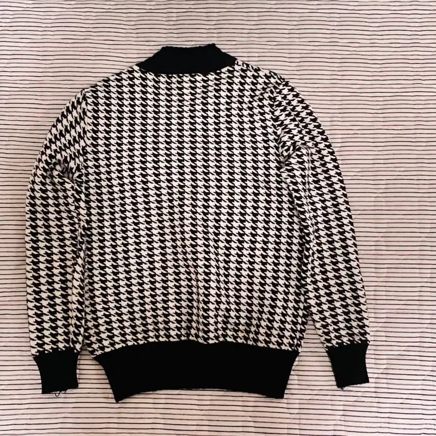 [SOLD OUT] 하운드투스 체크 니트 + 레드 퍼 포인트