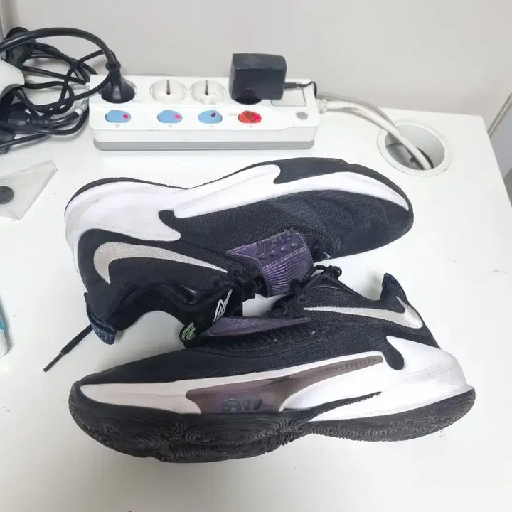 [SOLD OUT] 270 줌프릭3 농구화