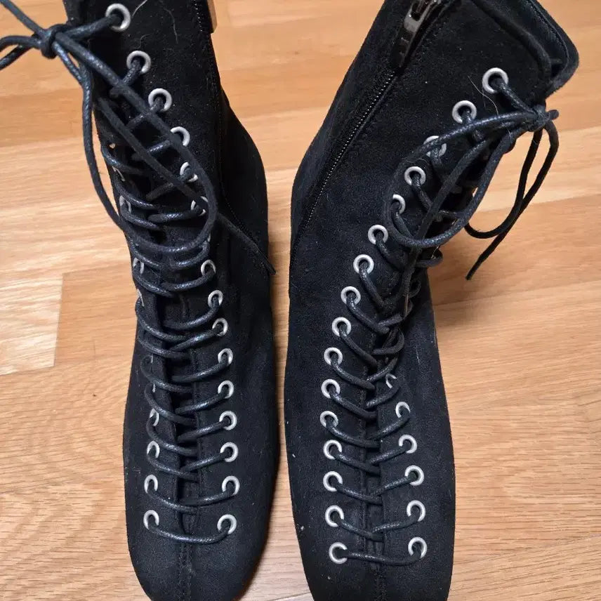 [BUNJANG] Black Suede Lace-Up Ankle Boots / 블랙 스웨이드 레이스업 앵클 부츠