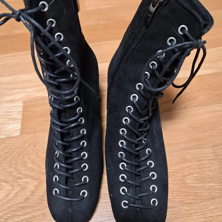 [BUNJANG] Black Suede Lace-Up Ankle Boots / 블랙 스웨이드 레이스업 앵클 부츠