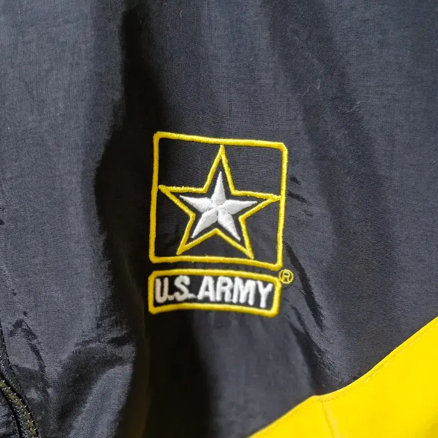 [BUNJANG] U.S. Army APFU Training Jacket Small/Regular / 미군 APFU U.S.ARMY 자켓 small/regular