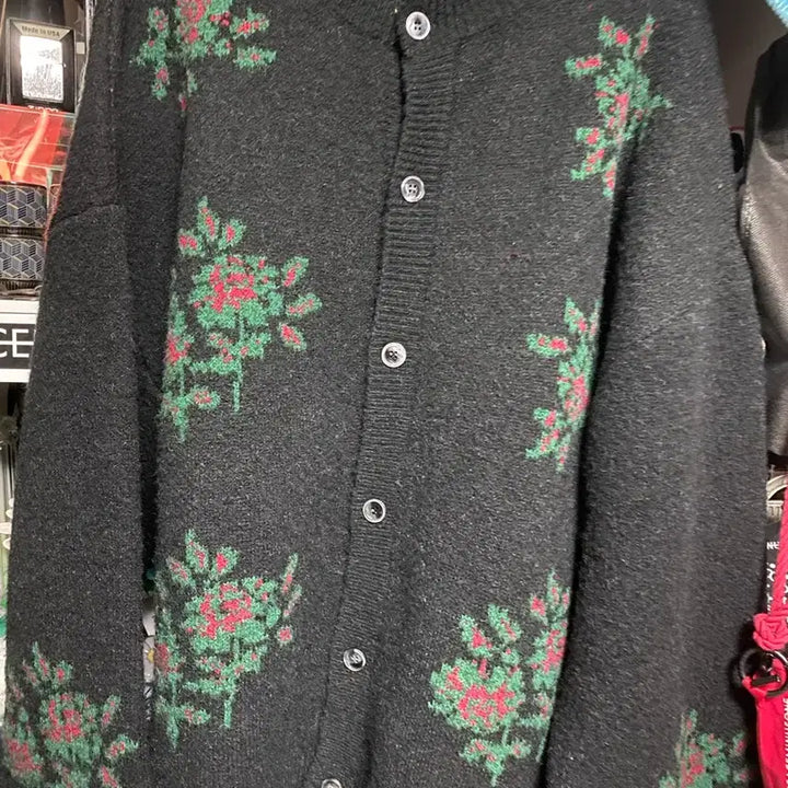 [BUNJANG] Black Flower Knit Cardigan / 블랙 플라워 니트 가디건 프리사이즈