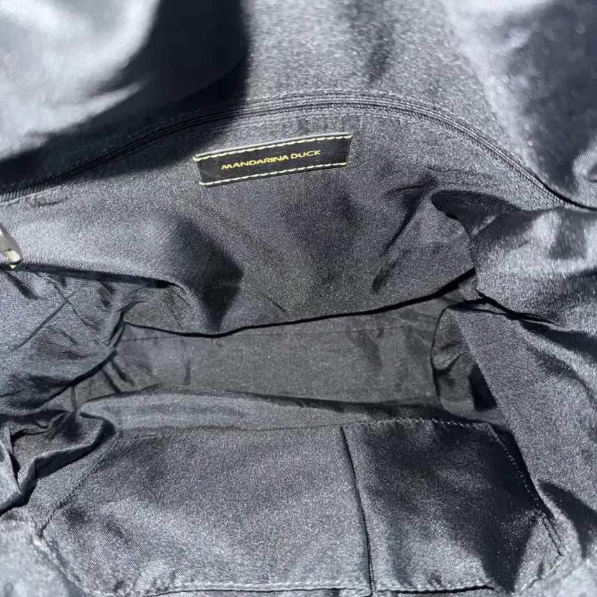 [BUNJANG] Mandarina Duck Black Leather Backpack / 만다리나덕 블랙 가죽 백팩