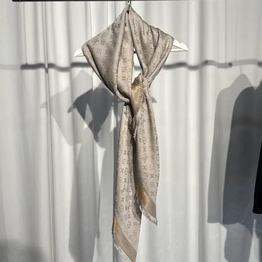 [BUNJANG] Louis Vuitton Monogram Shine Shawl / [정품] 루이비통 모노그램 샤인숄 M75122