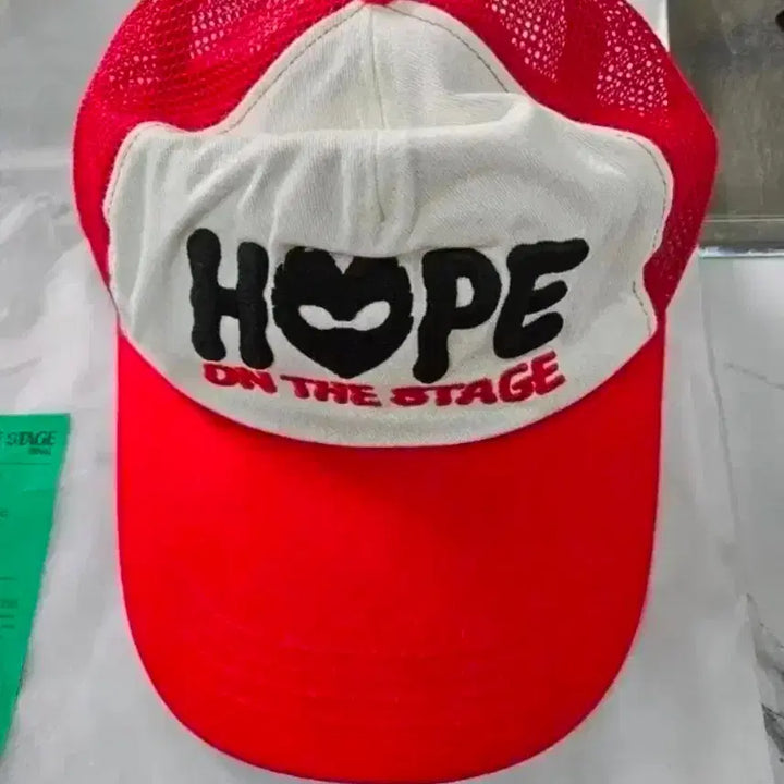 [SOLD OUT] 새상품) bts 제이홉 볼캡 모자 레드 판매합니다