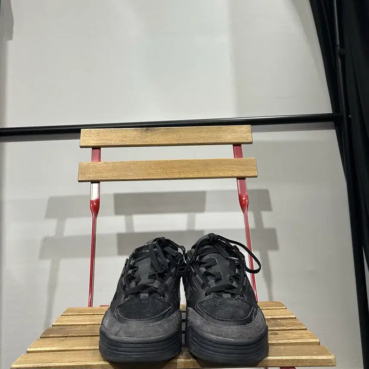 [BUNJANG] Adidas Triple Black Sneakers / 265) 아디다스 운동화 남성 남자 신발 아디 2000 트리플 블랙