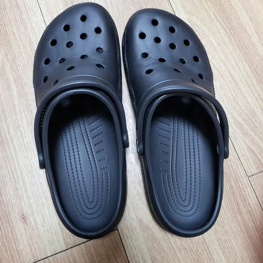 [BUNJANG] Black Clogs Size 300 / 클로그, 300 사이즈