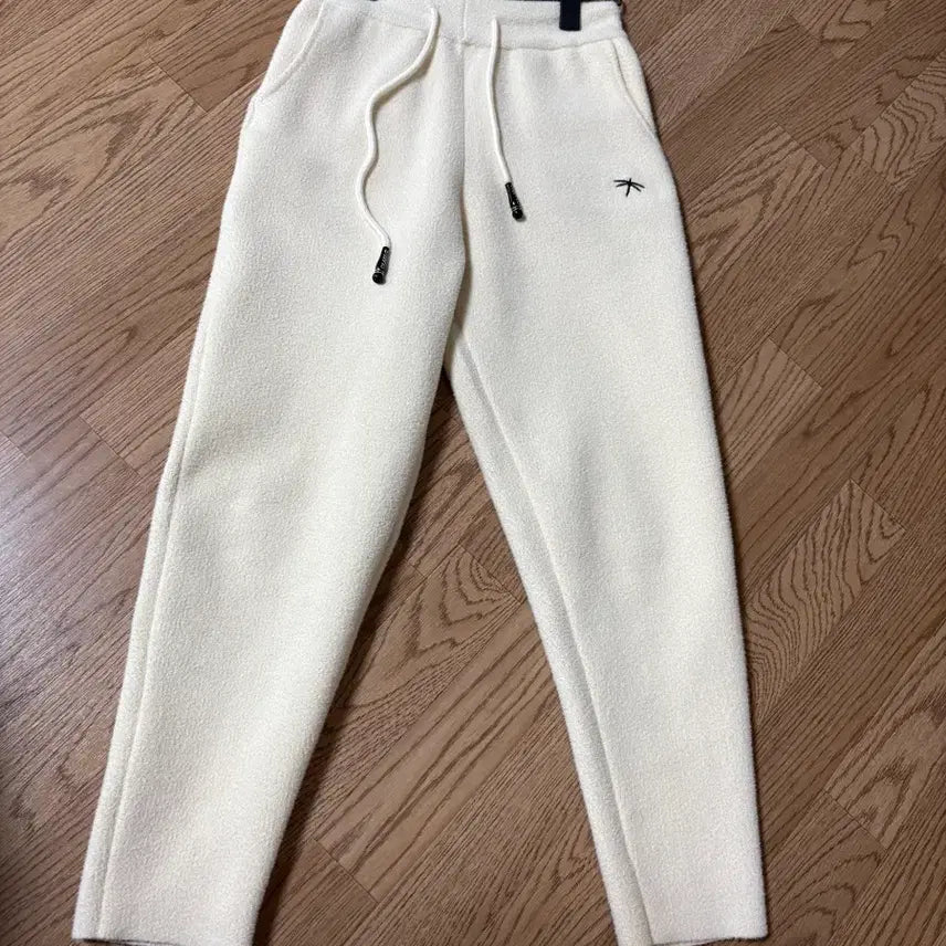 [BUNJANG] A-Land Ivory Fleece Lined Training Pants / [A-Land] 에이랜드 아이보리 기모 트레이닝 팬츠