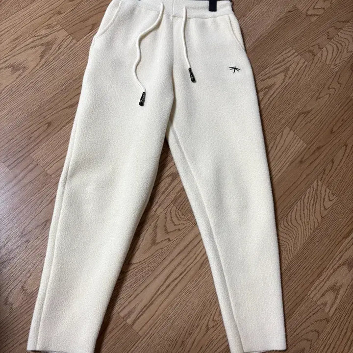 [BUNJANG] A-Land Ivory Fleece Lined Training Pants / [A-Land] 에이랜드 아이보리 기모 트레이닝 팬츠
