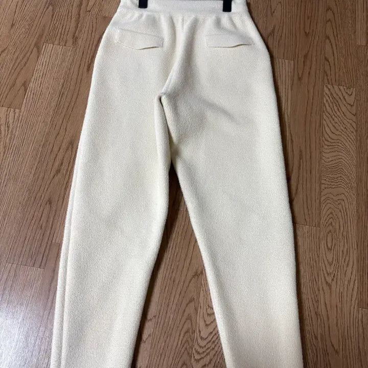 [BUNJANG] A-Land Ivory Fleece Lined Training Pants / [A-Land] 에이랜드 아이보리 기모 트레이닝 팬츠