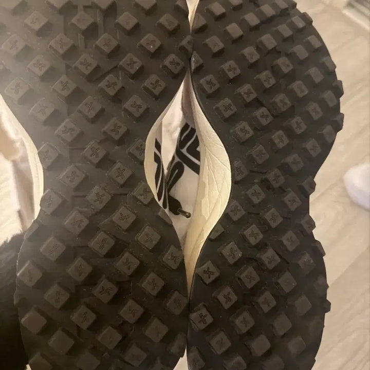 [BUNJANG] Xexymix Sneakers (White/Gray) - 230mm / 젝시믹스 운동화 흰색/회색 스니커즈230미리