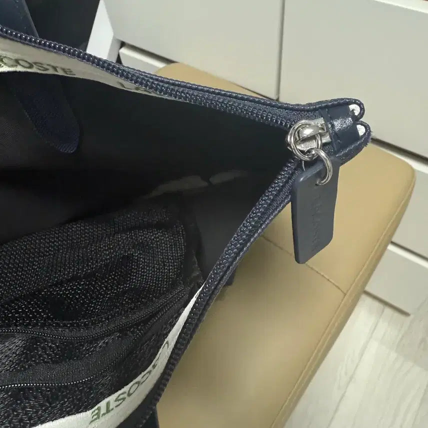 [BUNJANG] Lacoste Leather Eco Bag / 라코스테 가죽 에코백