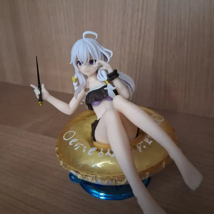 [BUNJANG] Wandering Witch Elaina Bikini Figure / 마녀의 여행 일레이나 비키니 튜브 피규어+박스 포함