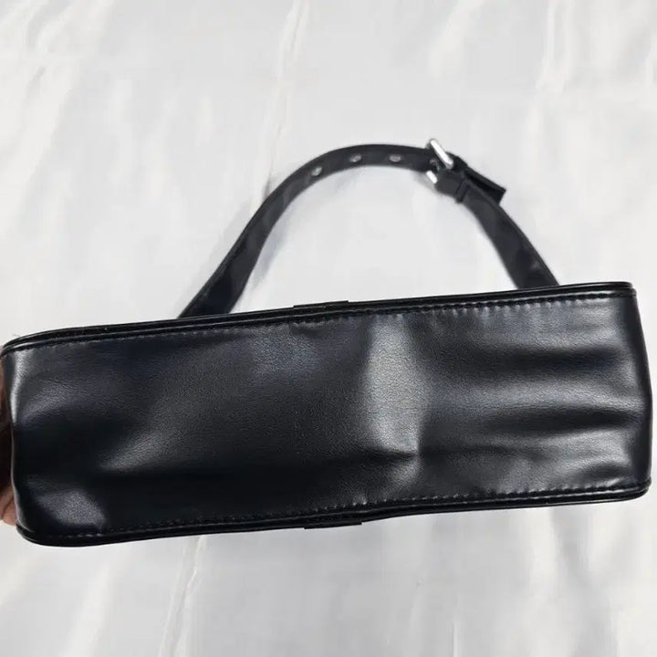 [SOLD OUT] 아디다스트레포일숄더백