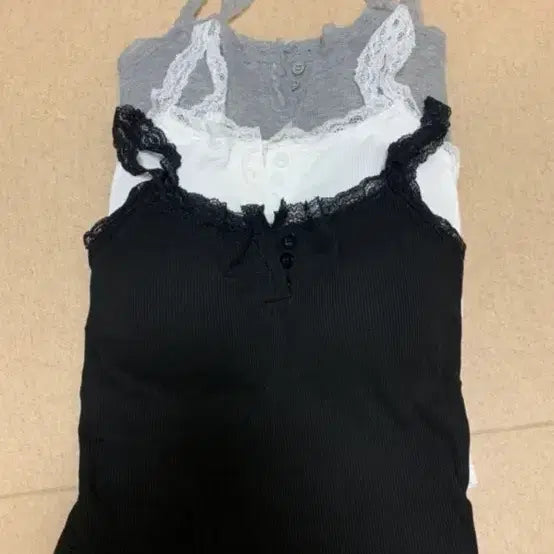 [BUNJANG] Built-in Bra Tank Top / 브라탑 내장 나시 1장 새상품